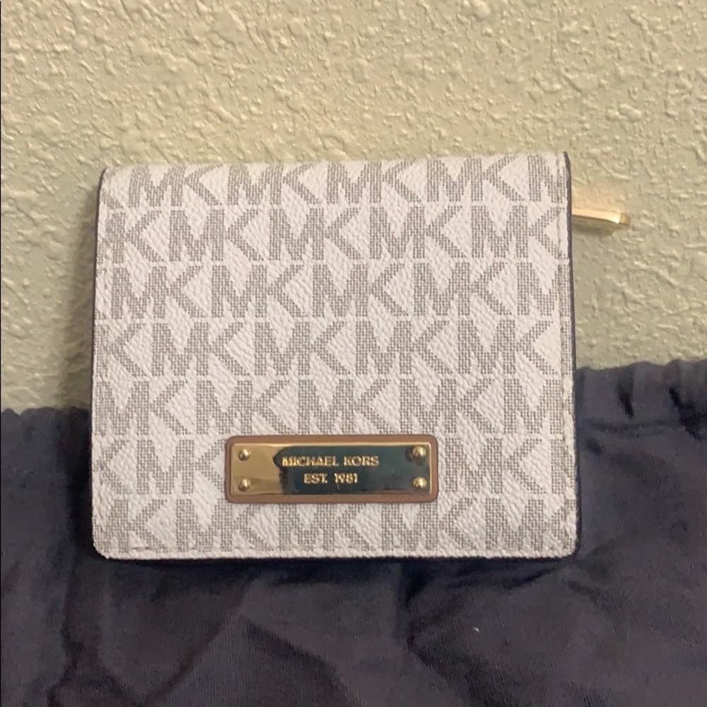 Michael Kors wallet